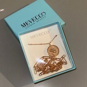 Mevecco Gold Pendant Necklace Floral